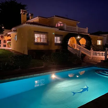 Villa Rustic Spanish Saltwater Pool *