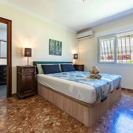 Вилла Rustic Spanish Saltwater Pool Бенальмадена